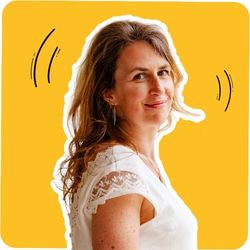 Intervenante%20pack%20jaune%20-%20Christelle