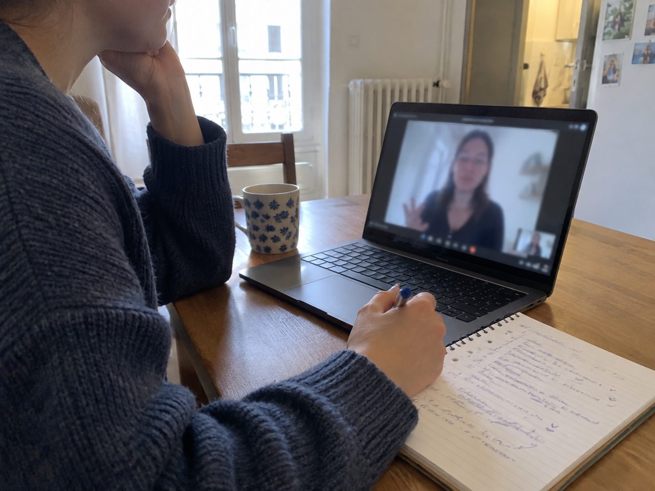Un echange entre un professeur et un parent