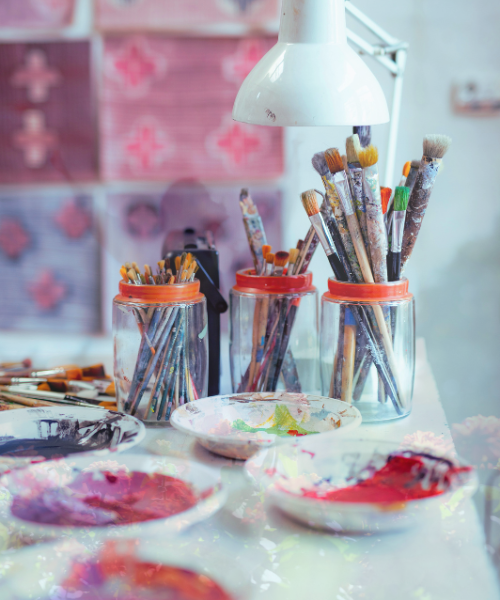 ⏱️ Durée : 1h15 🖥️ En ligne — accessible partout en France et à l'international 🔁 Replay inclus — si vous ne pouvez pas assister en direct 🤝 Espace doux, sécurisant et bienveillant ✅ Aucune expérience en Logosynthèse® ou en dessin requise