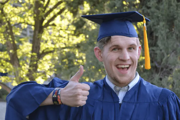 étudiant heureux