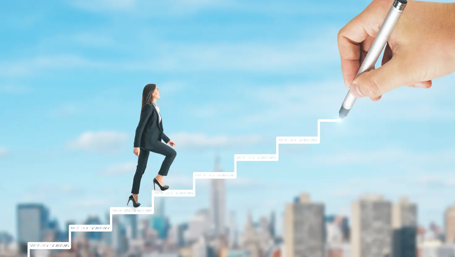 Une représentation fluide d'un parcours de formation en ligne, symbolisé par un escalier montant montrant l'évolution d'un apprenant Une représentation fluide d'un parcours de formation en ligne, symbolisé par un escalier montant montrant l'évolution d'un apprenant