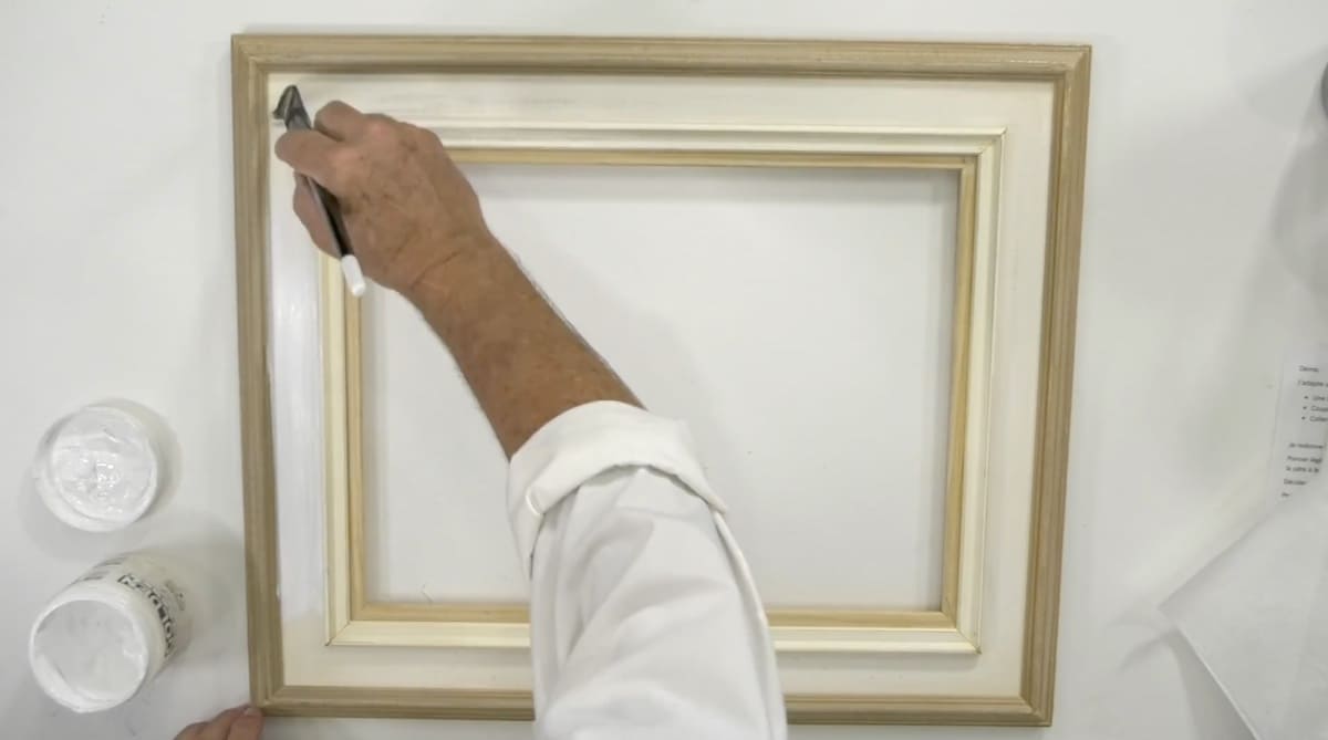 3%20peindre%20cadre%20en%20blanc