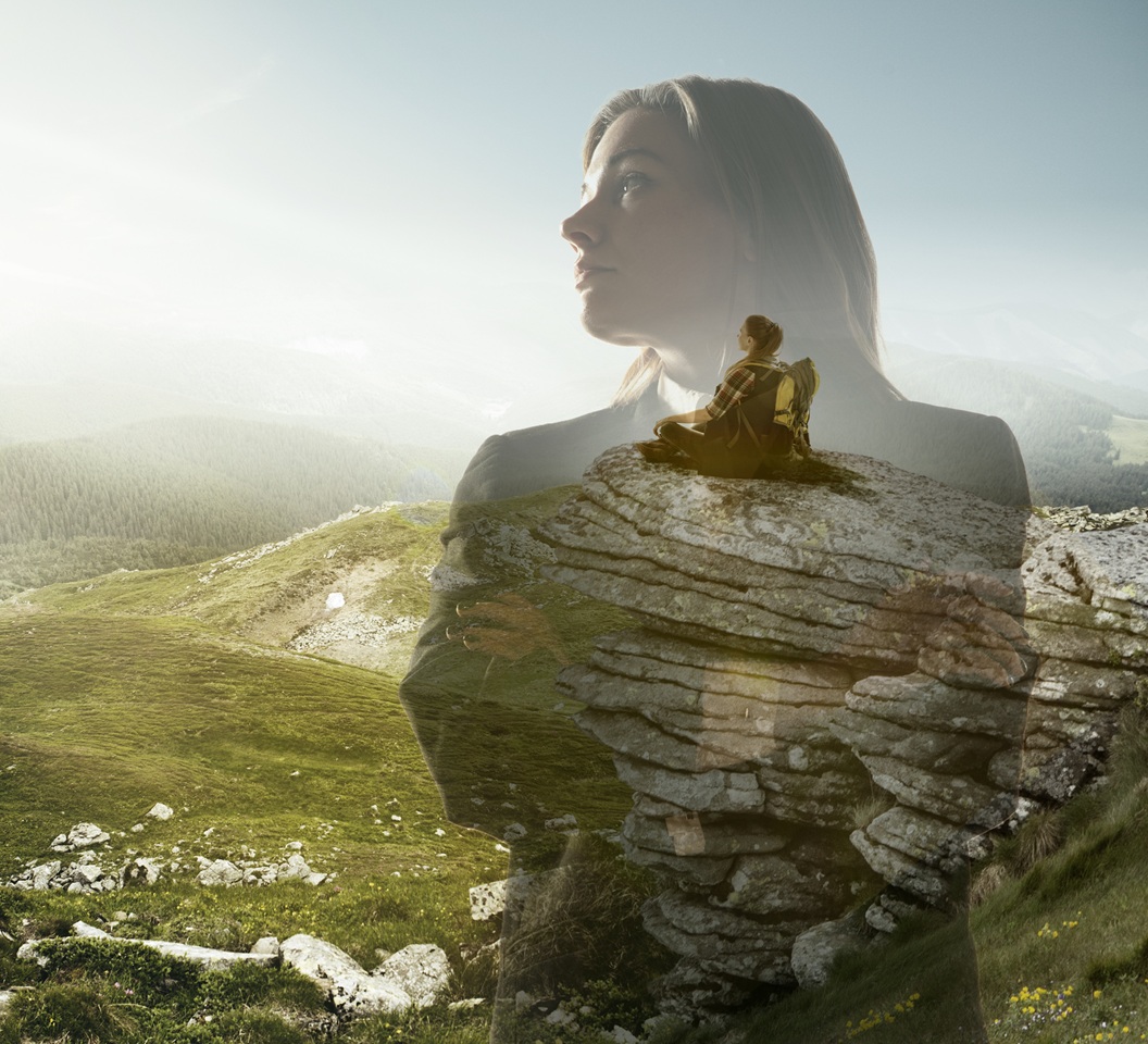 silhouette-businesswoman-with-landscapes-background-double-exposure