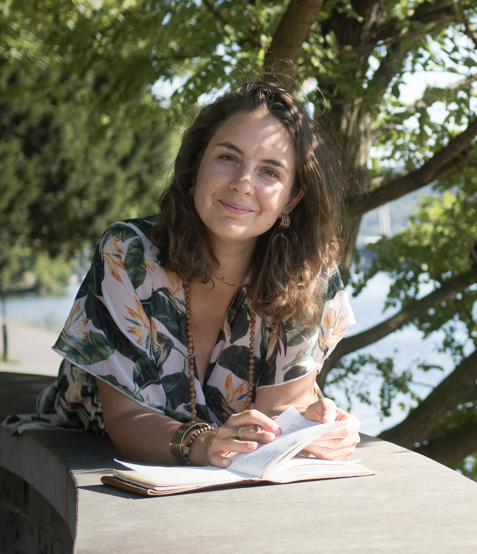 1-FrancoiseRoberti_carr%C3%A9e%5B1%5D