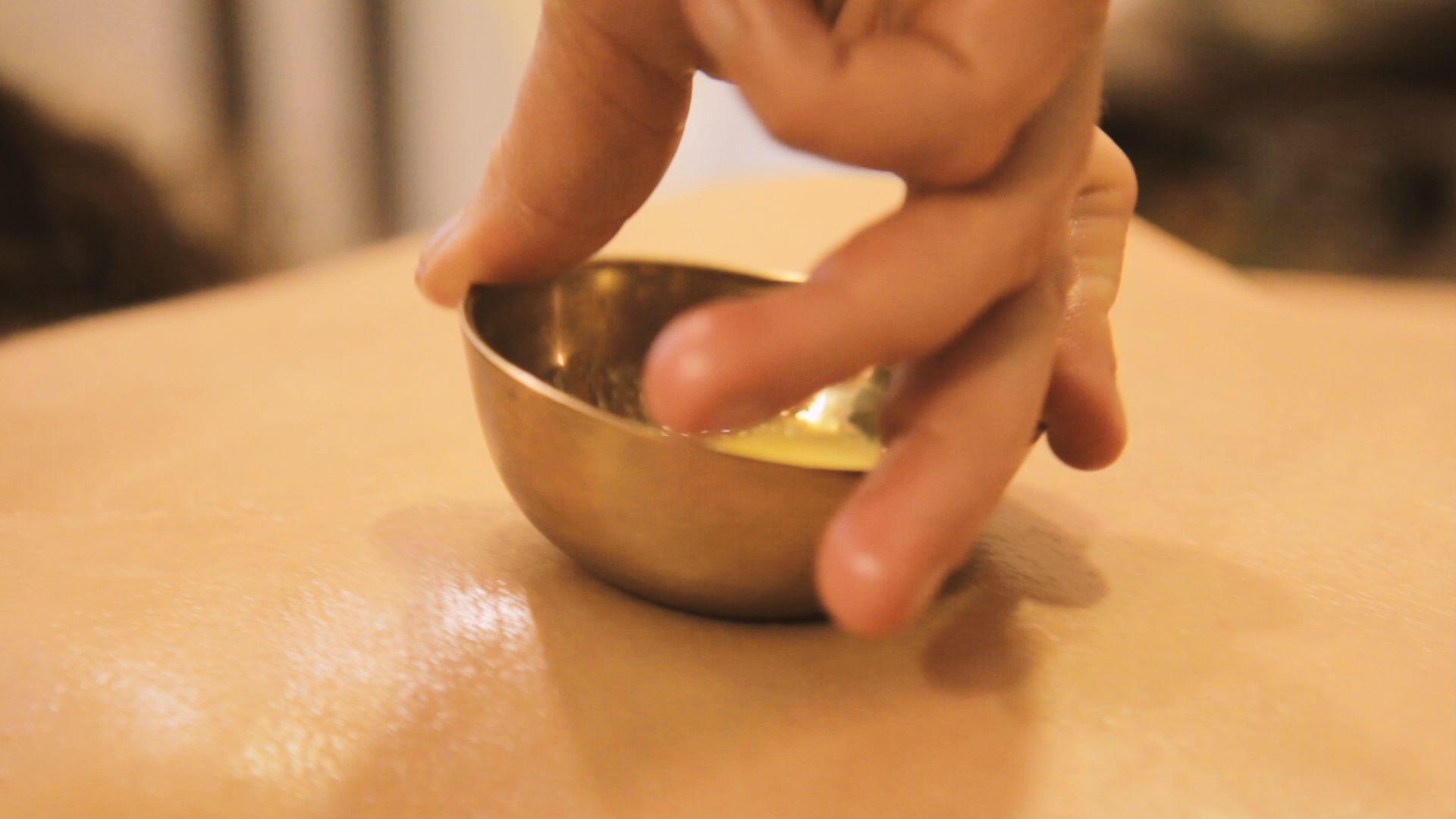 ETALO_01_39_41_05_Still126